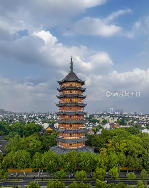 苏州城市旅游标志建筑北寺塔天空蓝天白云