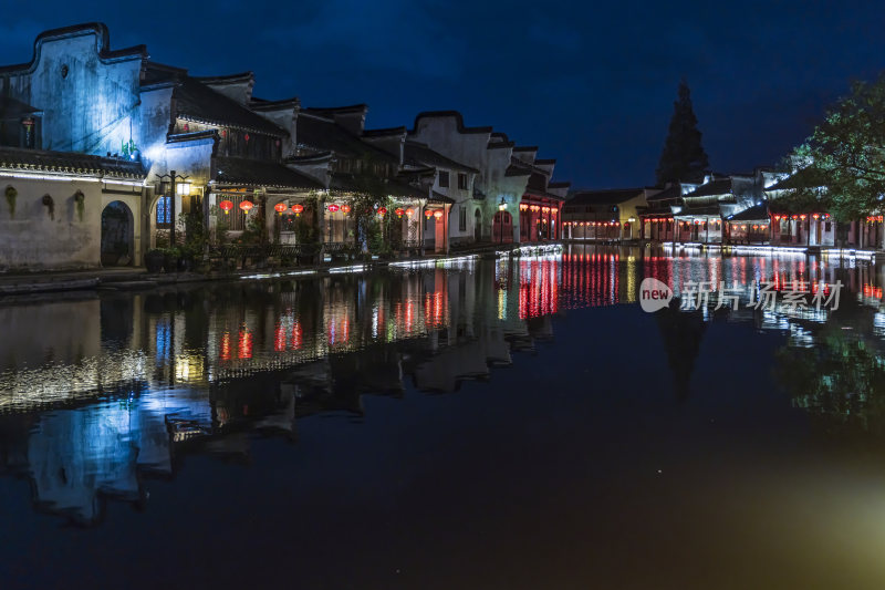 浙江湖州南浔古镇水乡百间楼夜景