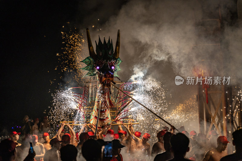 揭西五经富烟花火龙活动