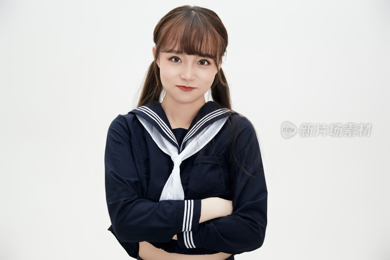 身穿日系高中制服的美丽少女