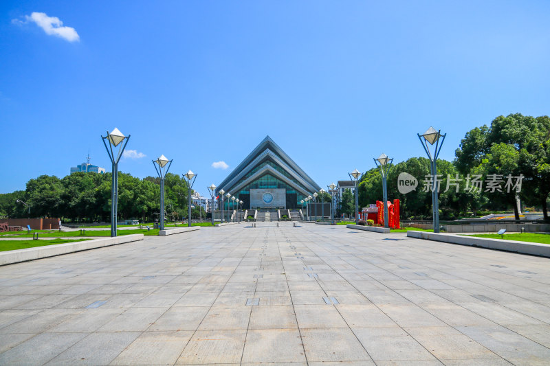 浙江绍兴城市广场北纬30度展示馆广场