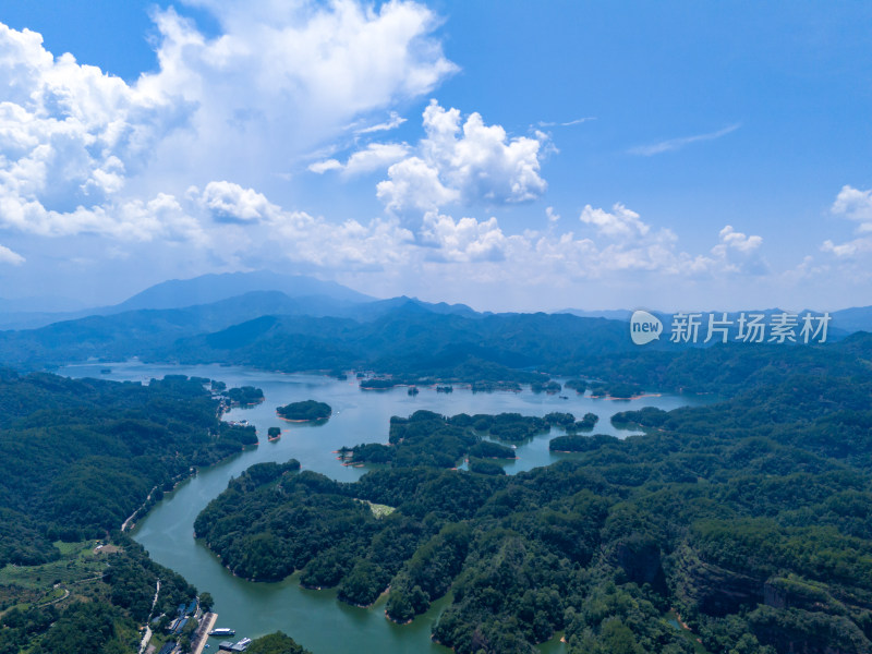 泰宁大金湖甘露寺丹霞地貌航拍图