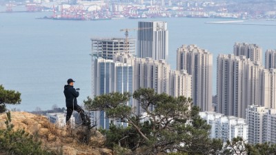 航拍威海环翠猴子山无人机飞手俯瞰城市高楼