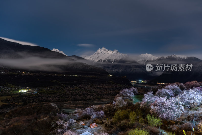 西藏林芝索松村南迦巴瓦峰雪山云海之巅