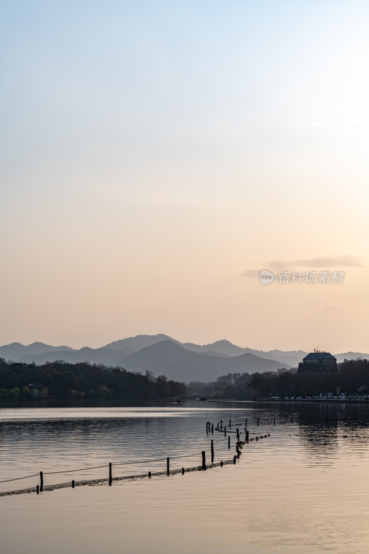 杭州西湖曲院风荷苏堤白堤雷峰塔景点景观