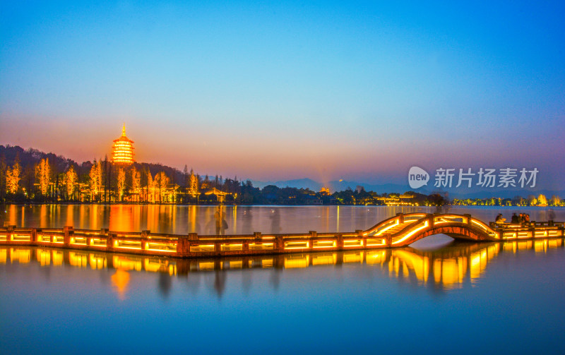 杭州西湖长桥夜色