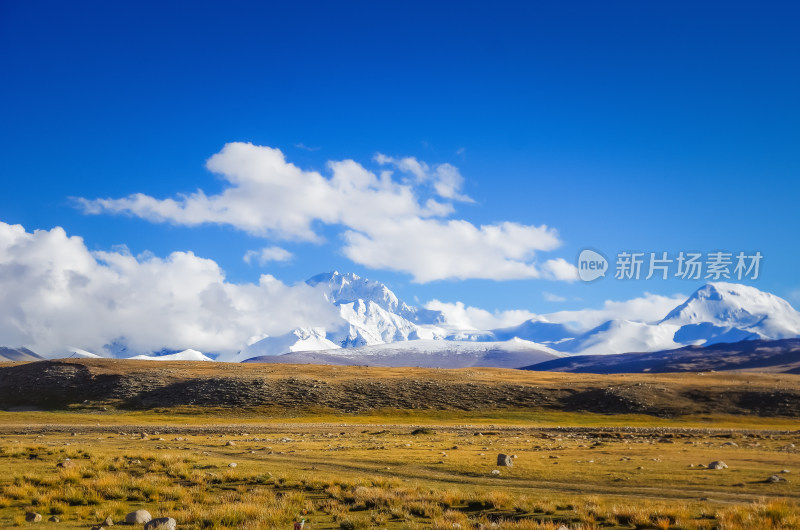 日喀则雪山高原自然风景