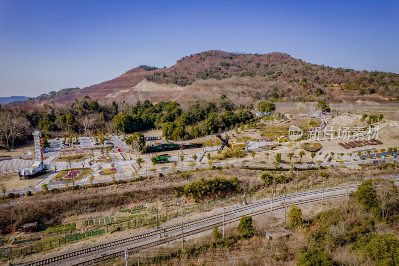 生态整治后的马鞍山南山矿风光