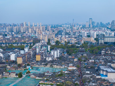 航拍扬州东关街全景节假日人山人海