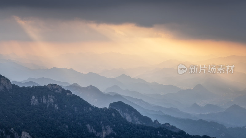 河南洛阳栾川老君山大山山脉特写