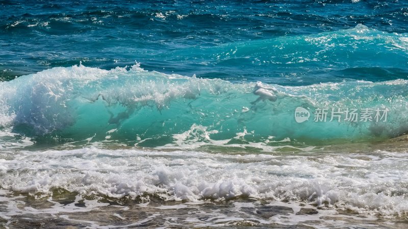 大海浪花巨浪浪潮汹涌海浪波涛汹涌