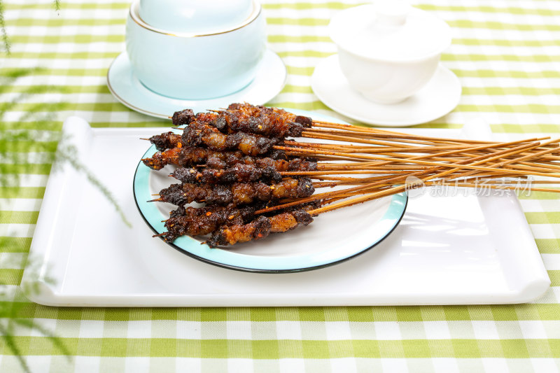 健康好吃的黄豆焖鸡爪