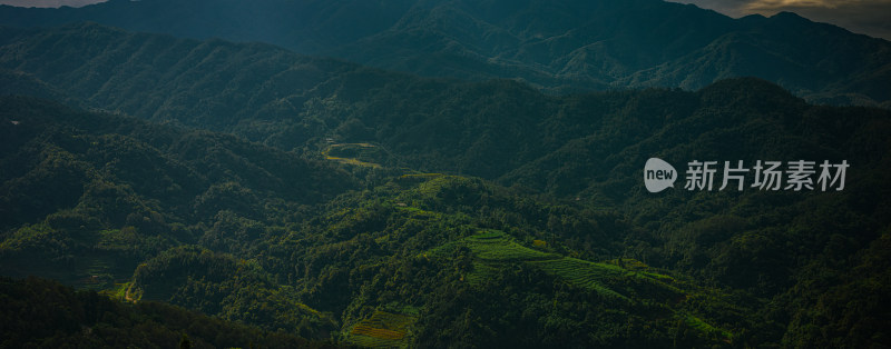 山峦云海自然风光