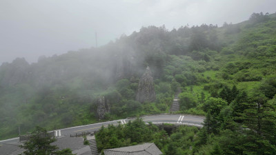 航拍湖北神农架神农顶景区盘山公路