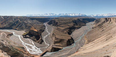 新疆塔城地区安集海大峡谷全景