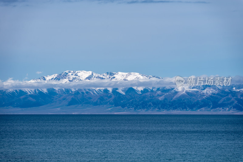 赛里木湖风光