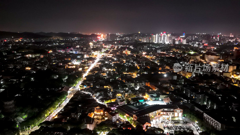 泉州古城古西街钟楼开元寺夜景航拍图