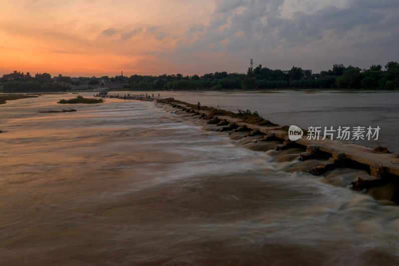 晚霞夕照大汶河