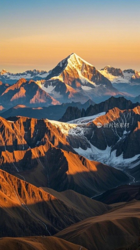 壮丽雪山自然风光全景