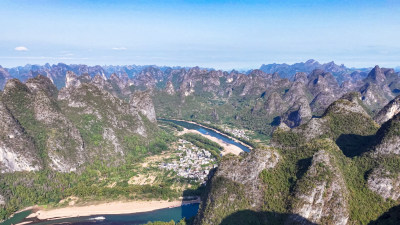 广西桂林山水风光漓江航拍图