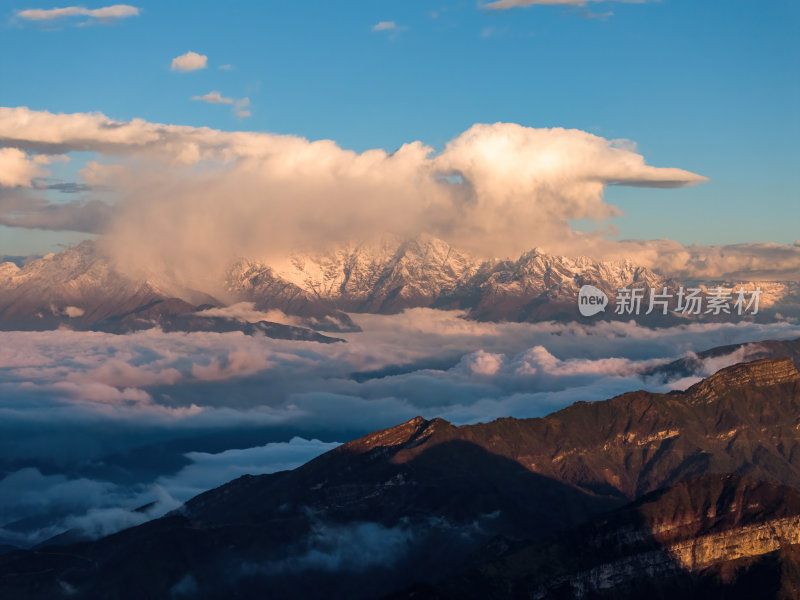 四川雅安牛背山云海云瀑贡嘎雪山高空航拍