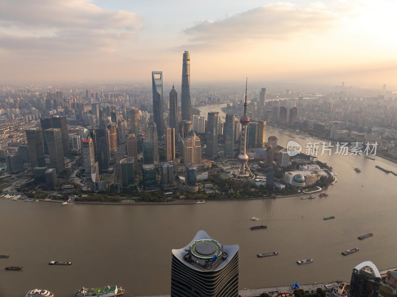 上海外滩陆家嘴城市建筑群城市天际线航拍