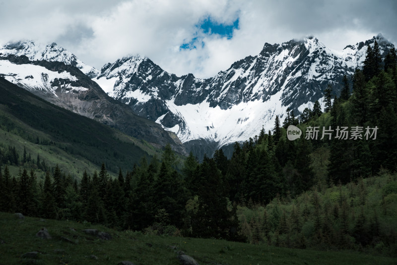 四川省阿坝州四姑娘山镇 双桥沟景区