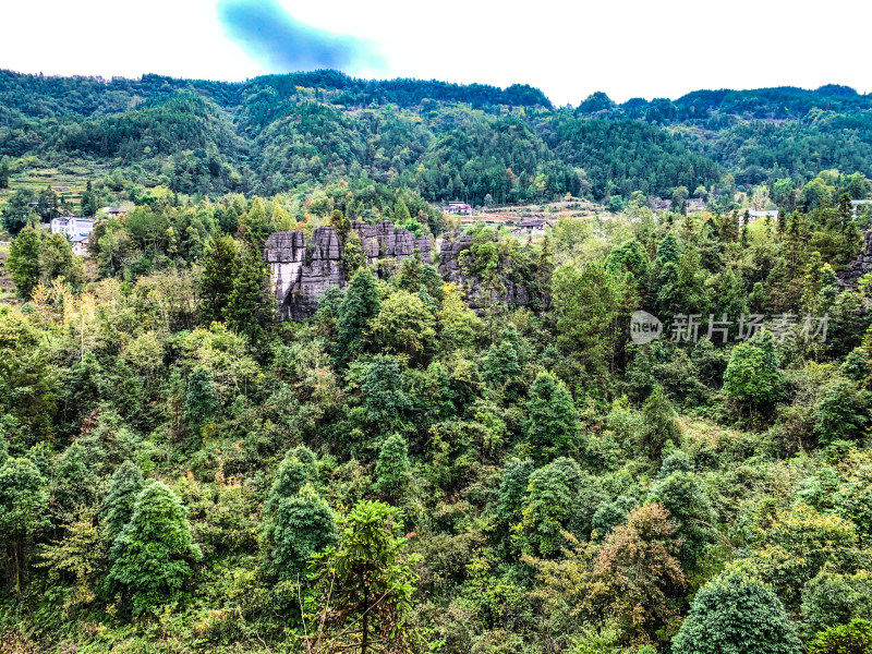 湖北恩施梭布垭石林旅游风光