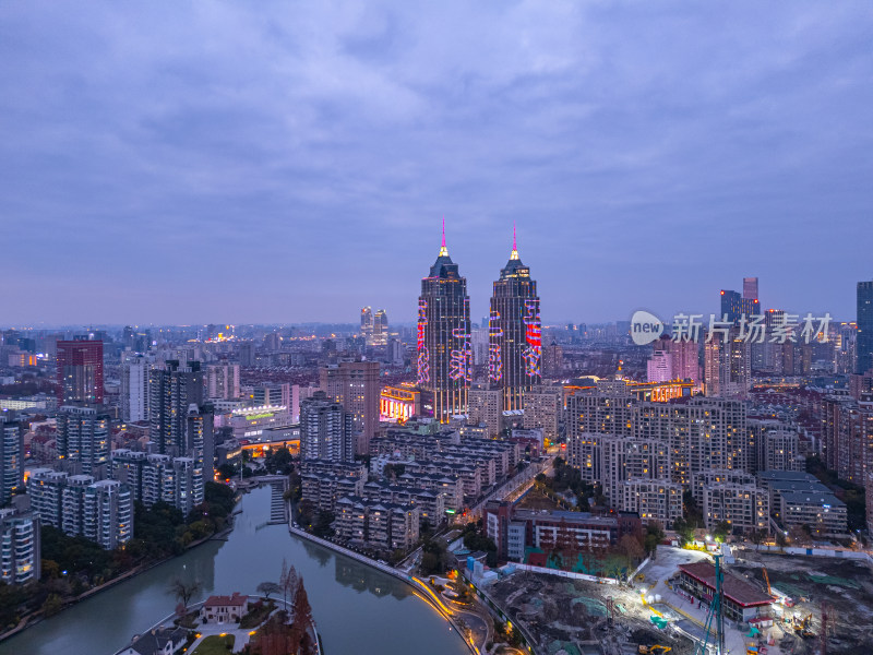 航拍上海普陀区环球港夜景