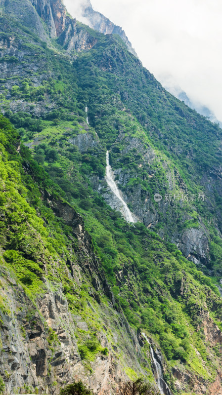 丽江虎跳峡高路徒步