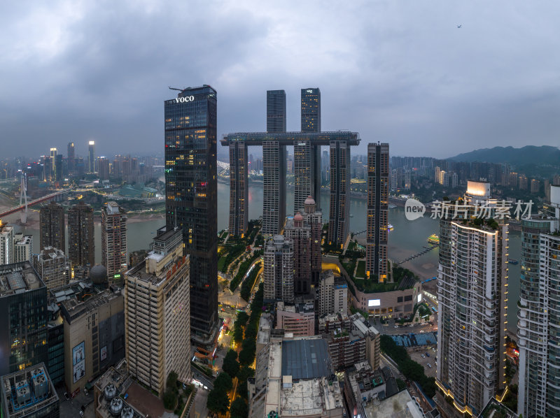 重庆朝天门来福士办公楼商场日落夜景航拍