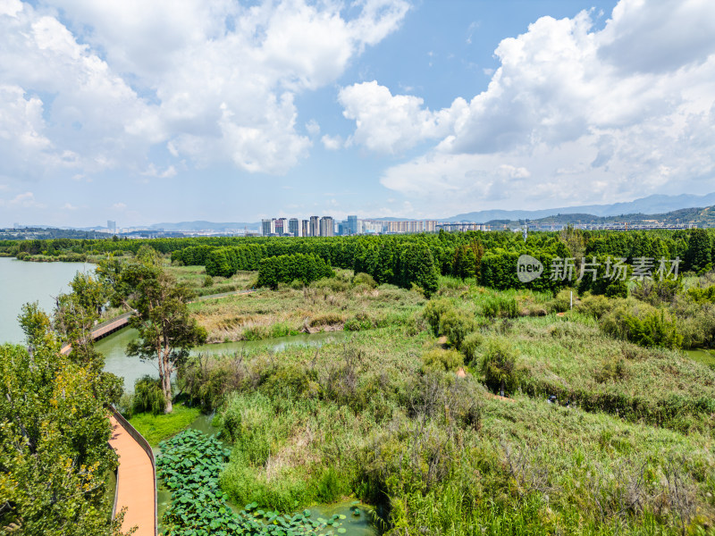 航拍昆明滇池捞鱼河湿地公园景观