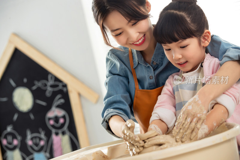 快乐女孩学手工陶艺