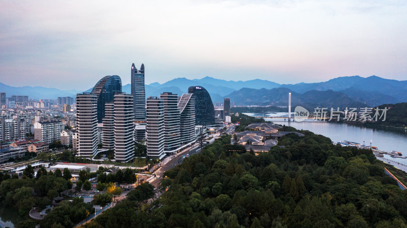 浙江丽水银泰城夜景