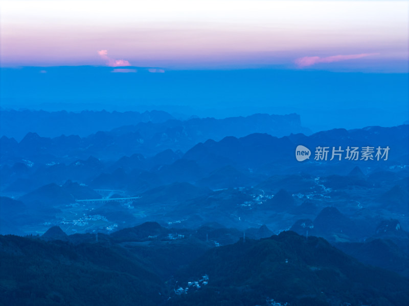 绿色能源风能发电喀斯特地貌