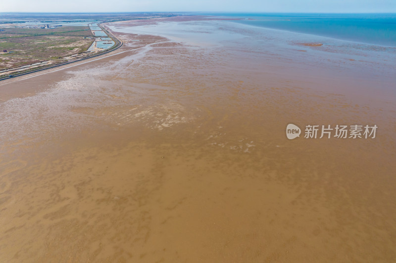 大海海浪沙滩退潮风景航拍摄影图