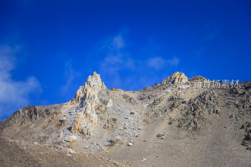 荒凉山峰山脉山脊