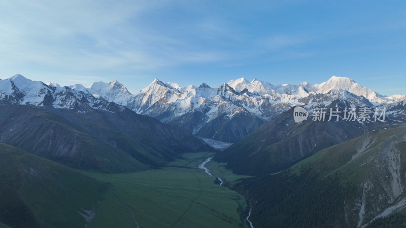 壮丽雪山