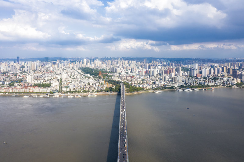 武汉城市跨江大桥航拍全景