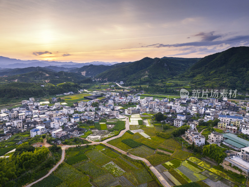 航拍高山云海日出