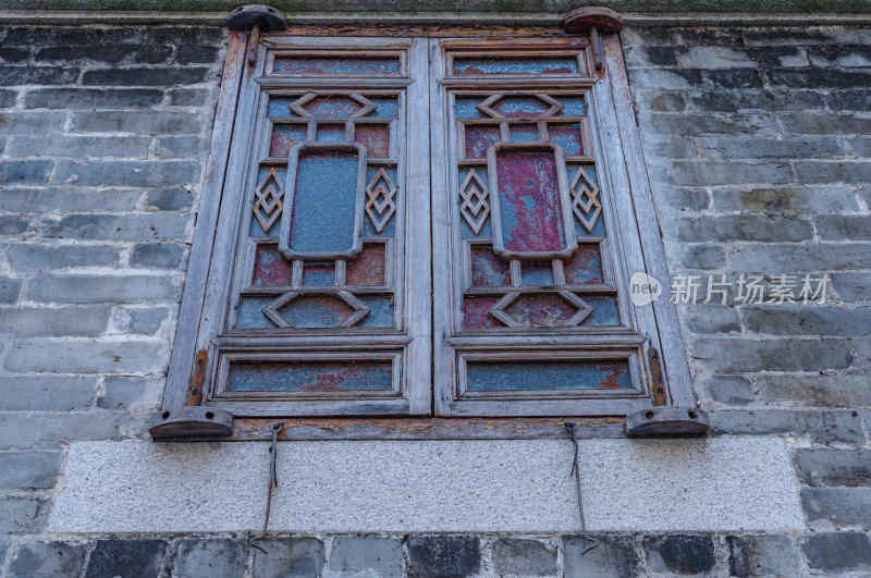广州番禺沙湾古镇中式传统岭南建筑老式窗户
