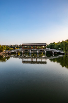 山东德州董子园风景区黄昏景点景观