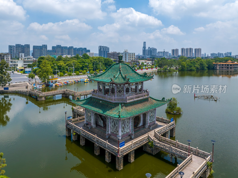 航拍夏季白天广东揭阳榕江西湖公园湖心亭