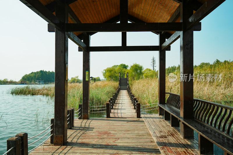 太湖湖滨国家湿地木栈道