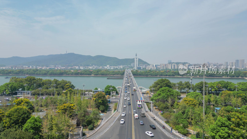 航拍湖南长沙城市建设五一大道交通