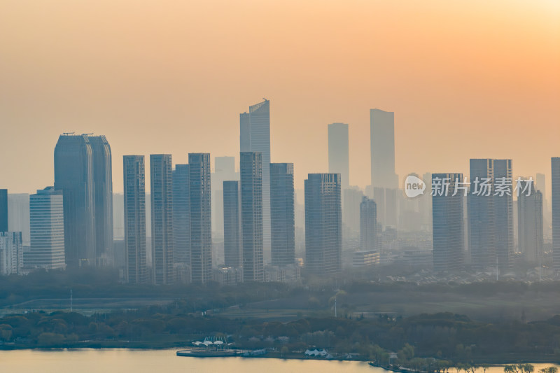 无锡城市航拍无锡市中心日出平流雾航拍