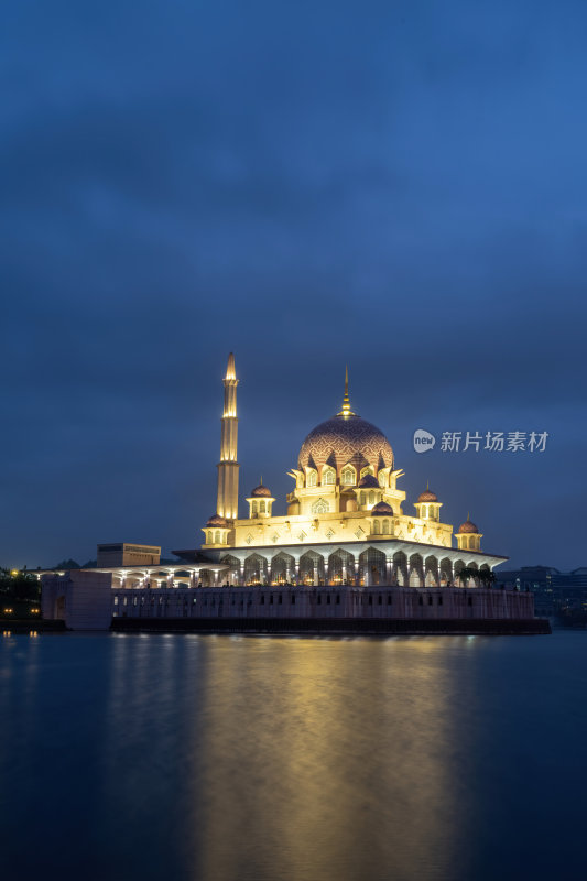 马来西亚布城粉色水上清真寺建筑景观