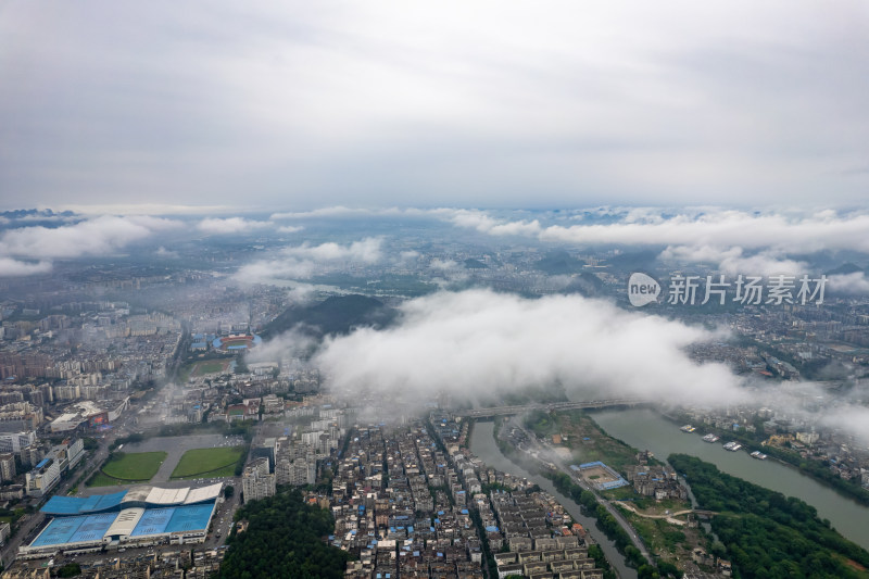 广西桂林城市清晨迷雾云海风景航拍摄影图