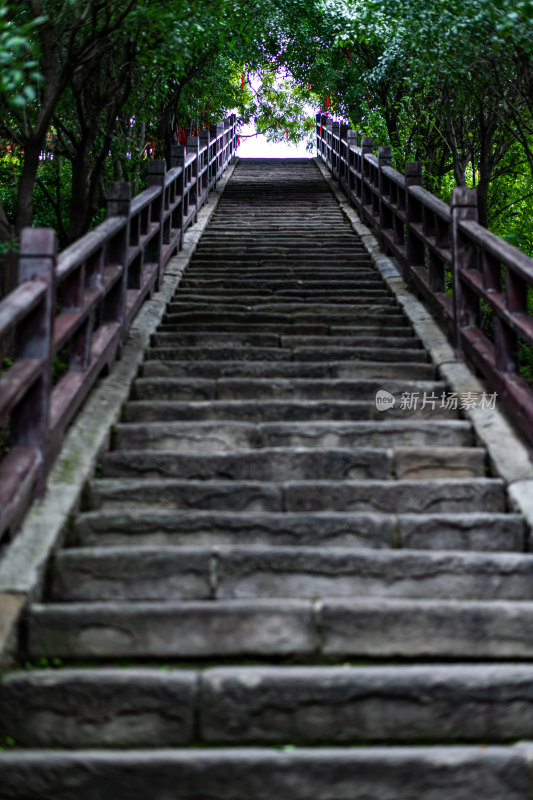 山西太原蒙山大佛自然山水景观