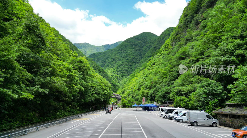 航拍湖北神农架官门山景区